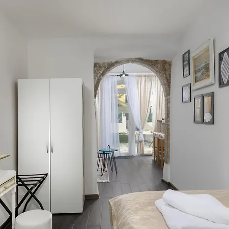 Mikulin Family Apartment *